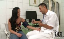 Patient Gives Doctor A Blowjob