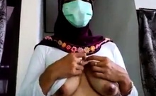 indonesian- jilbaber tudung hijab exhibitionist