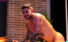 Jock Gay Muscle Hunk Jerking Off