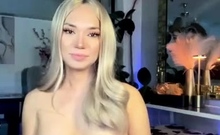 Amateur Big Boobs jerks Big Dick