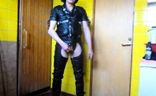 Finnish Amateur Leather Gaypornmodel Juha Vantanen Cums