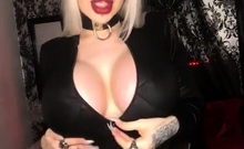 Blonde With Natural Big Boobs Loves Putting A Toy In Her