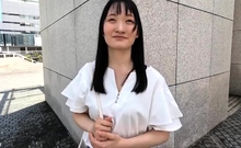 Asian amateur gives outdoor blowjob