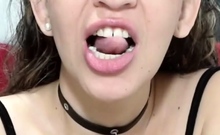 Amateur Webcam Teen Masturbates And Teases