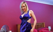 Close up MiLF getting it in the ass