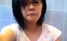Amateur Asian Girl in Glasses Masturbating