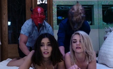 Scary Movies And Swapping Daughters - Stevie Grey, Aria Lee