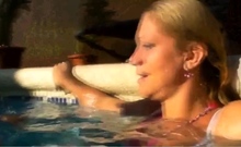 Deutscher Amateur-paar Vergngt Sich Am Pool Auf Mallorca